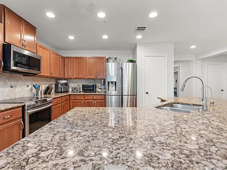 14224 Lake Victor Dr — Photo 8