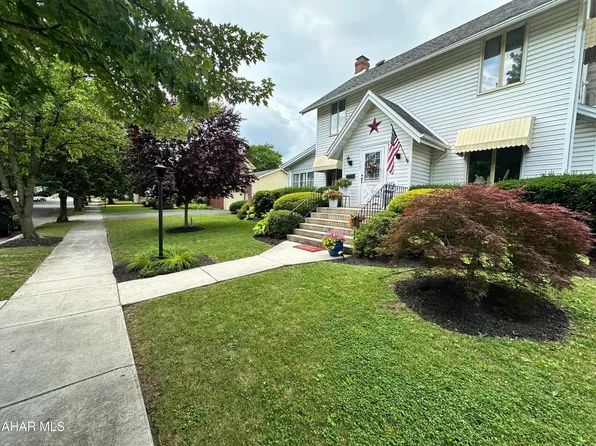 705 Clark St, Hollidaysburg, PA 16648
