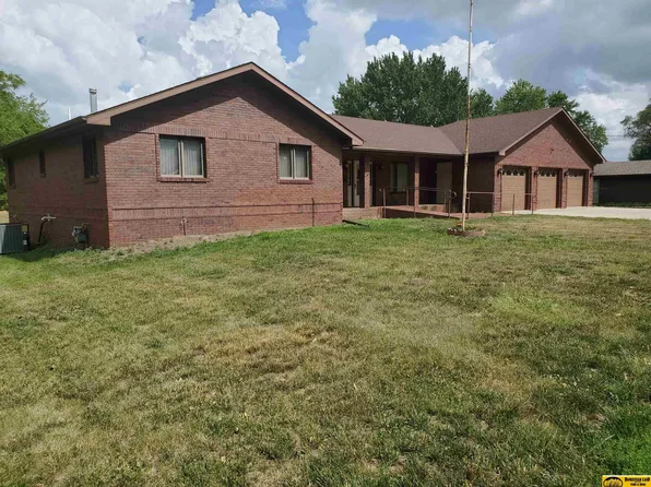 117 High St, Odell, NE 68415