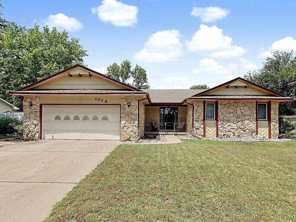 1st image of 1224 N Armstrong Ct