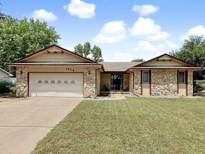 1224 N Armstrong Ct, Derby, KS, 67037