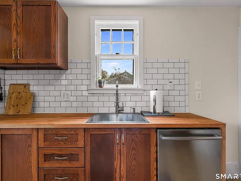 53 Turner Ave — Photo 15