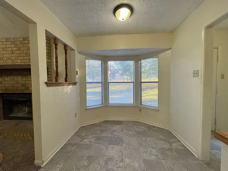 2402 Kirk Cir — Photo 15