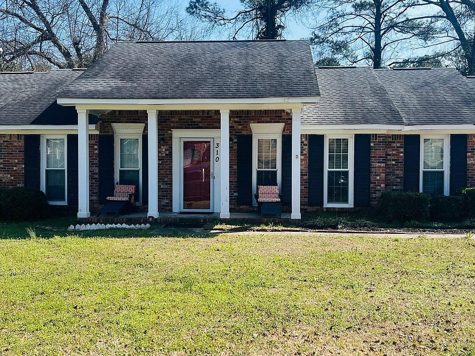 1st image of 310 Spartan Dr