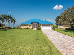 600 Sunset Pointe Dr, Lake Placid, FL 33852