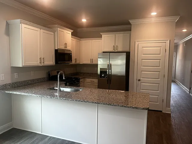 32400 Revere Dr — Photo 4