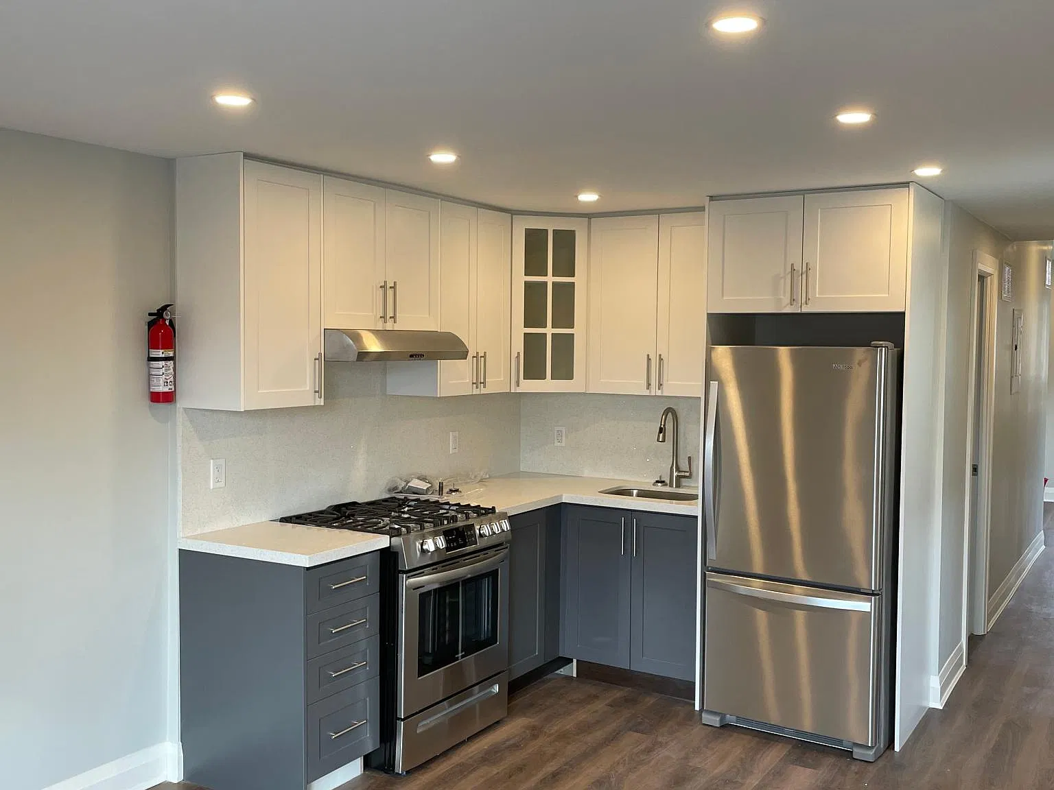 798 Ossington Ave — Photo 3