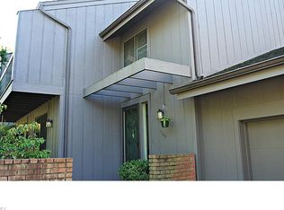 1044 Canyon View Rd, Northfield, OH 44067