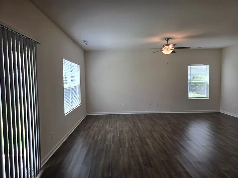 76 Saddle Oaks Ln — Photo 4