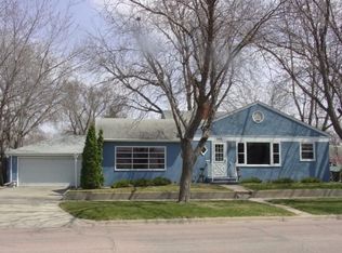 980 Colorado Ave SW, Huron, SD 57350