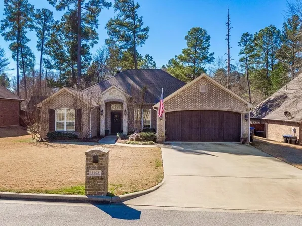 1902 Oak Knoll Cir, Longview, TX 75605