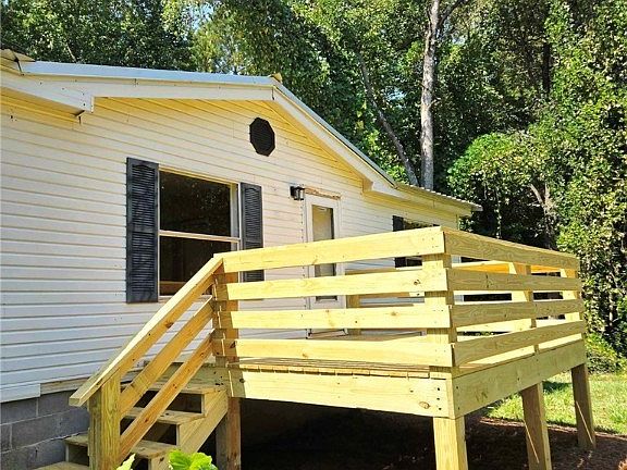 4th image of 65 Davis School Road