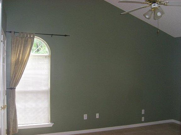 4th image of 33 Buist Ave