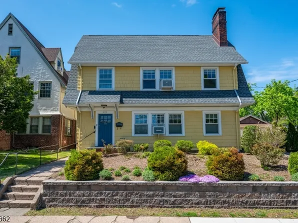 200 Valley Rd #2, Montclair, NJ 07042