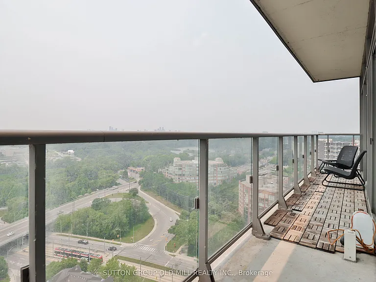 105 The Queensway #2110 — Photo 28