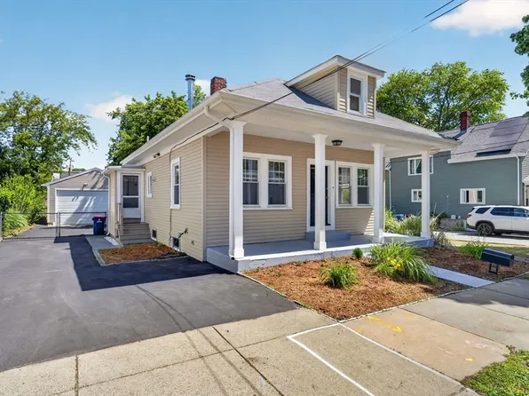 81 Sylvia St, New Bedford, MA 02745