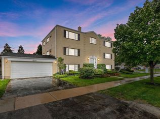 8459 W Oak Ave, Niles, IL 60714