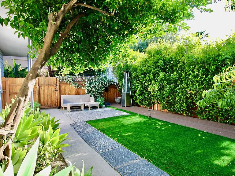 4336 Laurel Canyon Blvd — Photo 23