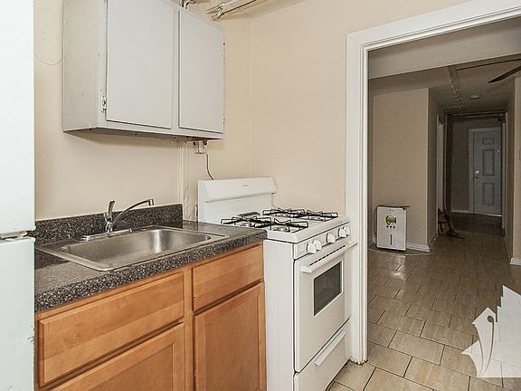4th image of 2882-92 N Clark St #2886-G