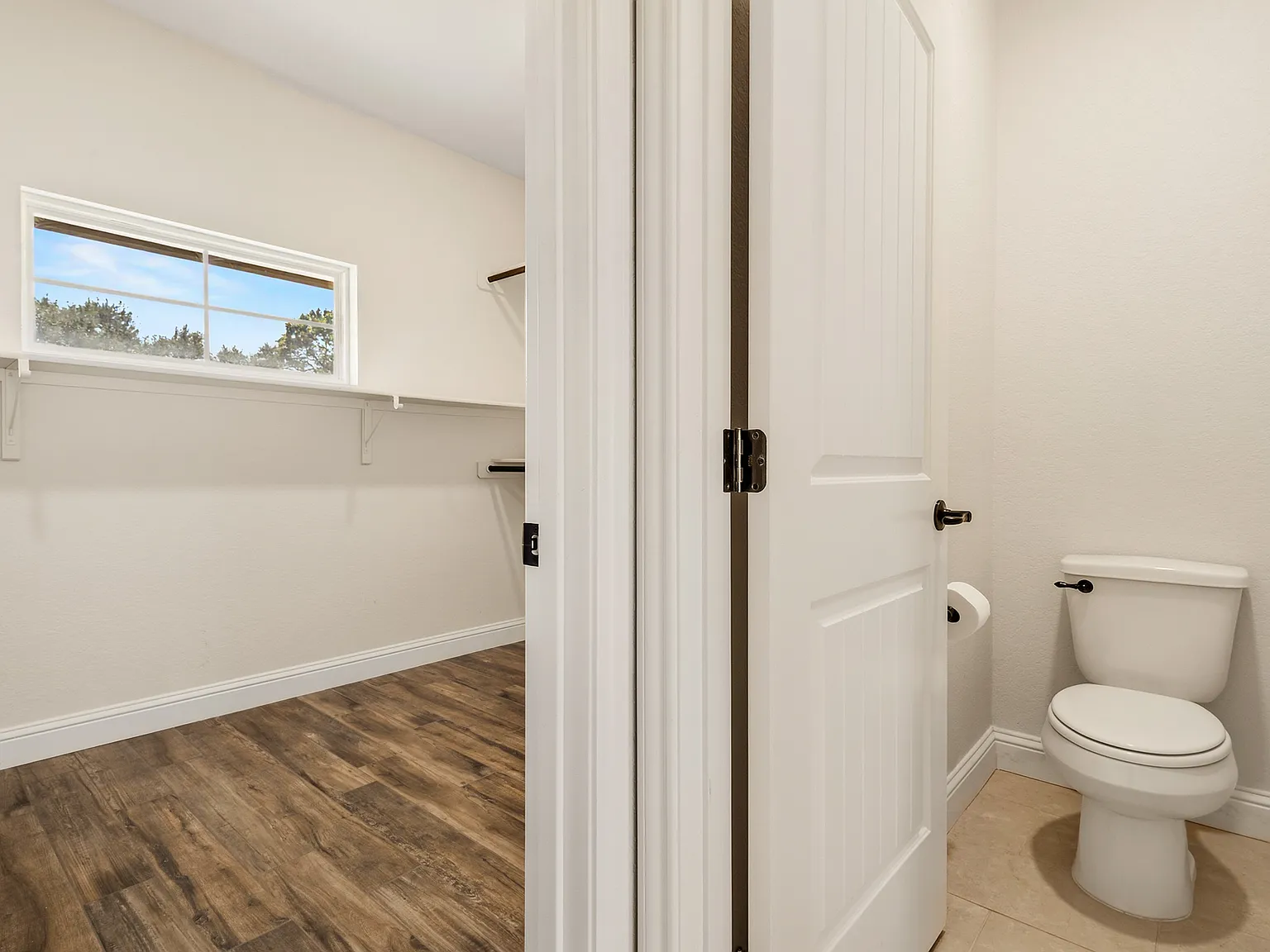 4 bed, 2.5 bath, 2332 sqft, $3,200 — Photo 1