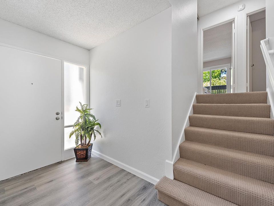 10992 Northseal Sq, Cupertino, CA 95014 | Zillow