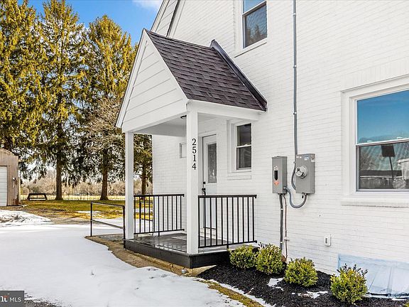 5th image of 2514 W Liberty Rd