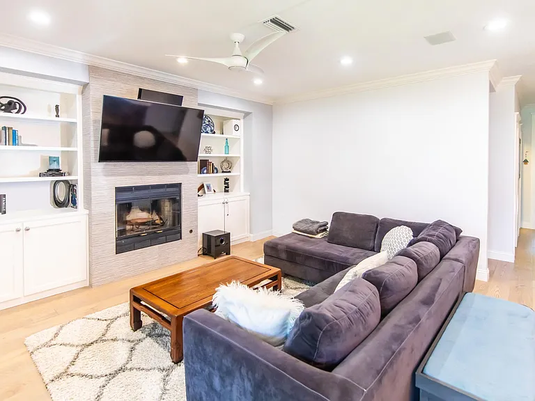 Living room with surround sound audio/TV