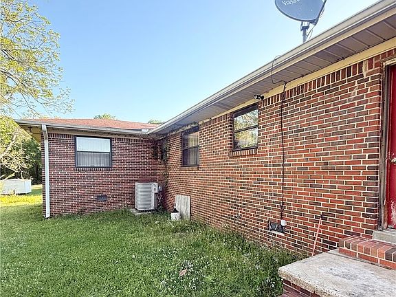 3rd image of 327 Kirksey Ave