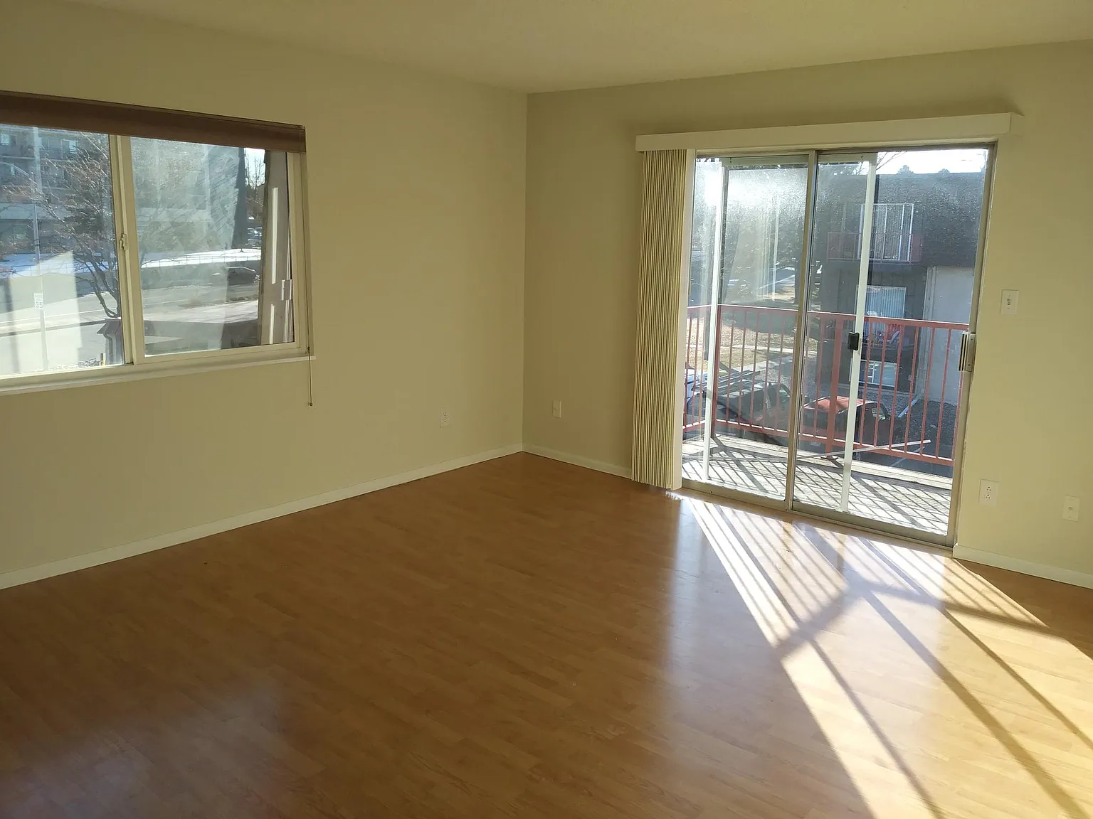 2 bed, 967 sqft, $1,600 — Photo 4