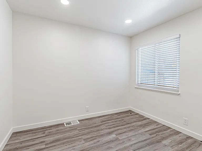 2158 San Rafael Ave — Photo 22