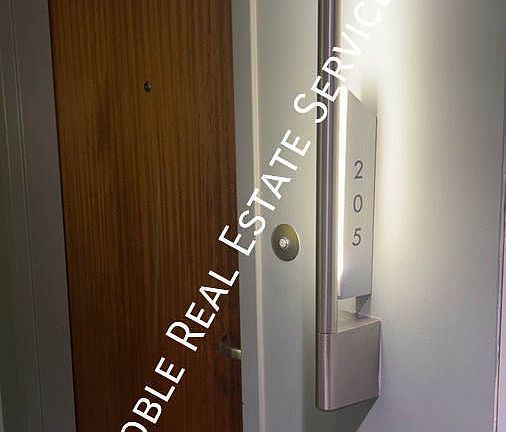 3rd image of 800 The Mark Ln Unit 205