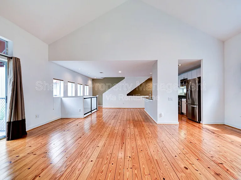 822 Ruthven St — Photo 8