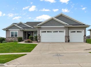 1655 Red Barn Dr, North Liberty, IA 52317