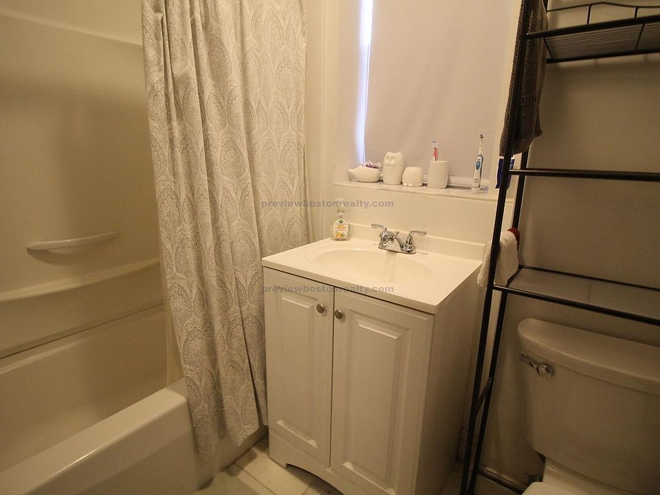 2nd image of 15 Mount Hood Rd #267