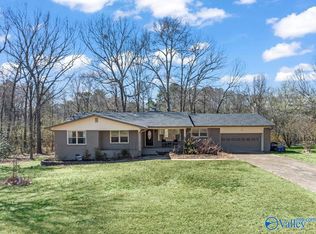 1005 9th St NW, Arab, AL 35016
