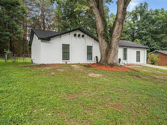 2nd image of 6073 Fieldcrest Dr