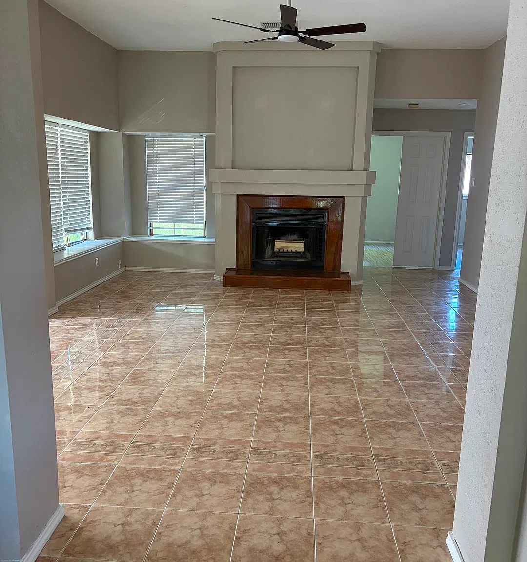 3 bed, 2.0 bath, 1478 sqft, $1,650 — Photo 3