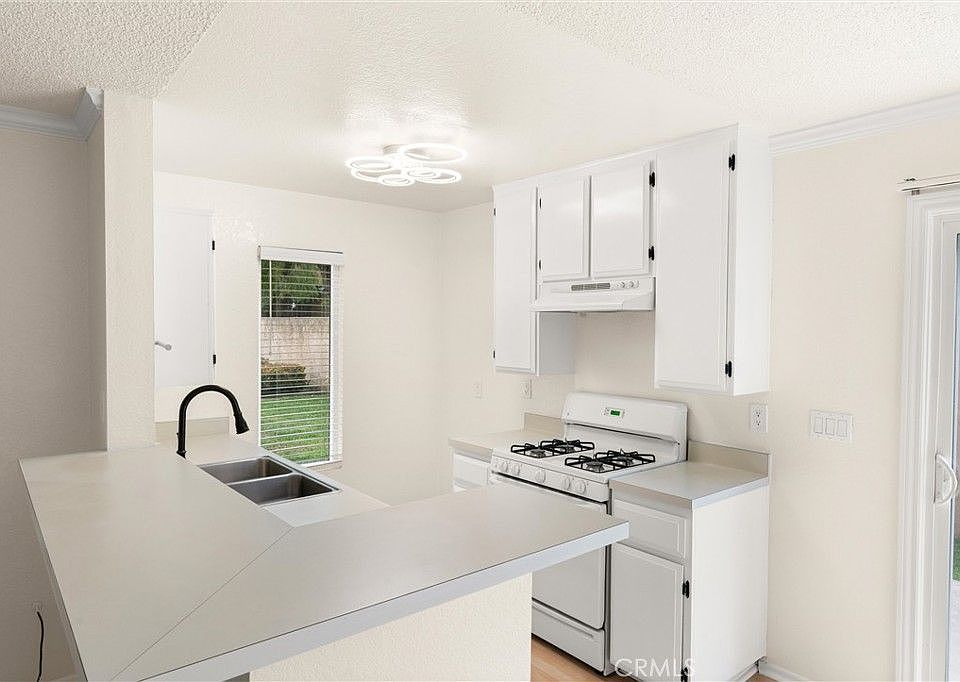 16881 Hoskins Ln APT 6, Huntington Beach, CA 92649 Zillow