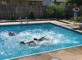 3315 Nutmeg Ln, Hutchinson, KS 67502