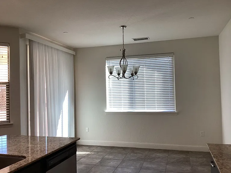 814 S Bliss Ave — Photo 5