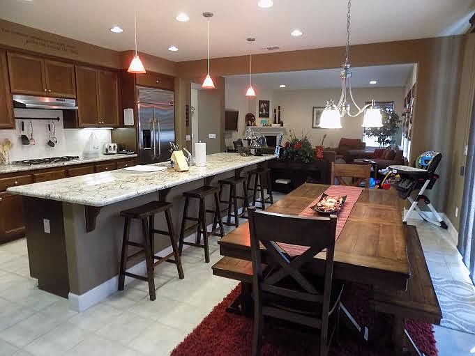 2nd image of 2489 Foxcroft Cir