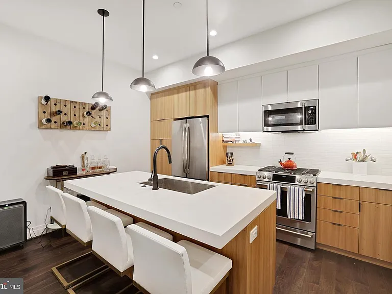 1469 Florida Ave NW #2 — Photo 2