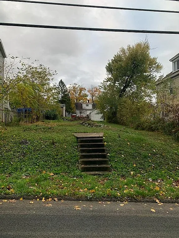 242 Coolspring St photo 1