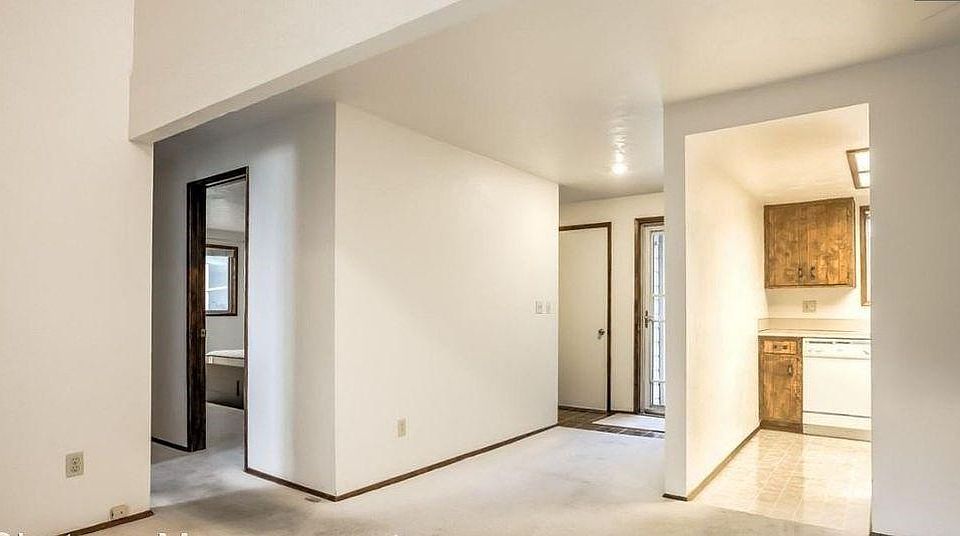 2nd image of 1873 NW Grant Cir