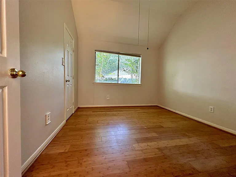 1318 Cedar Terrace Ct — Photo 14