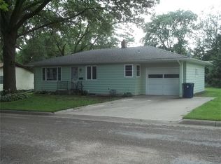 1003 Walnut St, Tipton, IA 52772