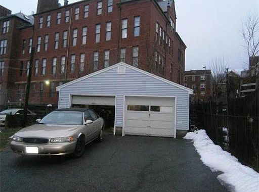 2nd image of 44 Mansfield St