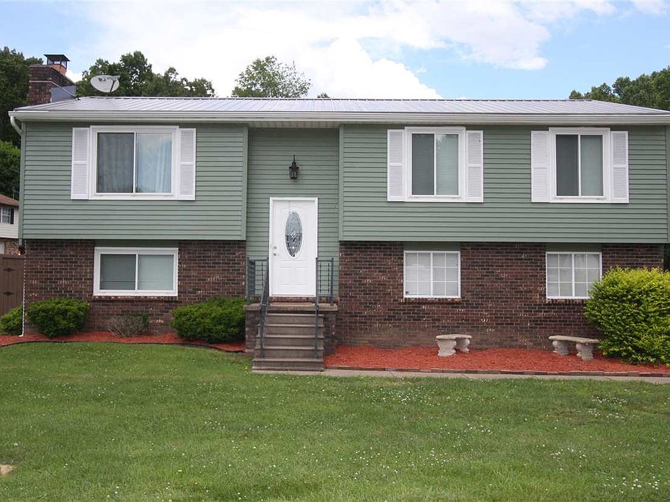 1st image of 2 Hamilton Ct