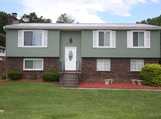 2 Hamilton Ct, Barboursville, WV 25504