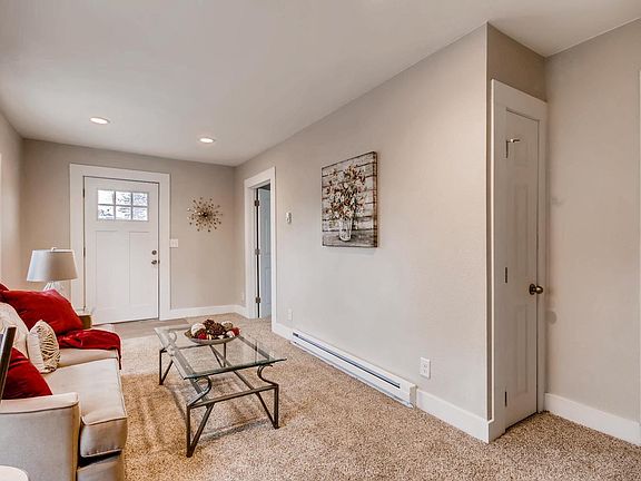 5th image of 138 Lowell Blvd